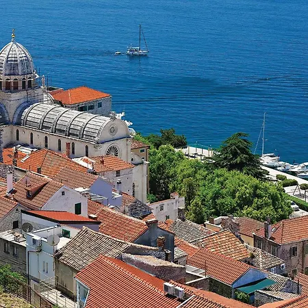 Holiday home Three-bedroom In Dubrava (Sibenik-Knin)