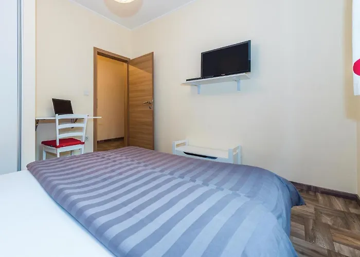 Three-bedroom In Vakantiehuis *