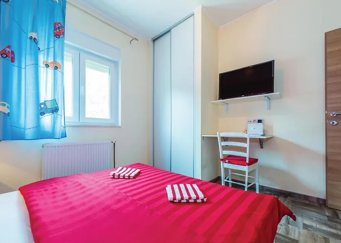 Three-bedroom In Dubrava (Sibenik-Knin)