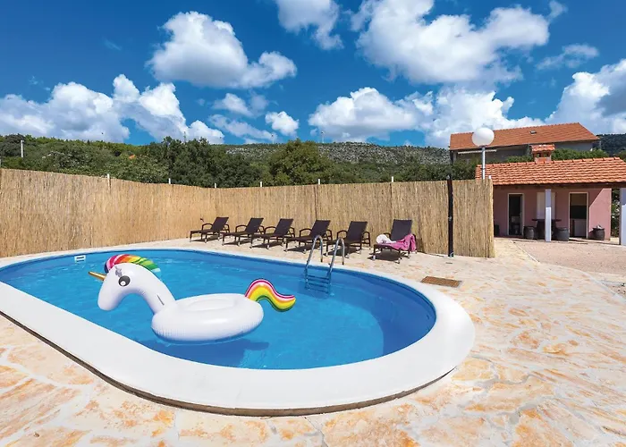 Three-bedroom In Dubrava (Sibenik-Knin)