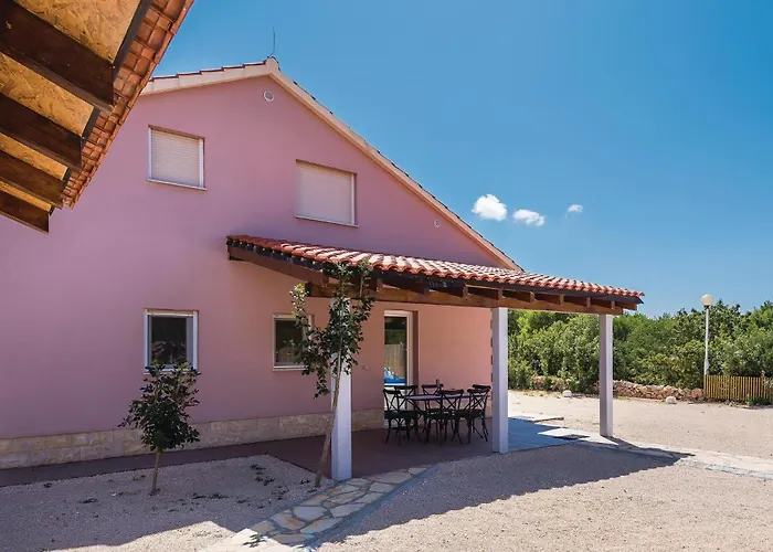 Three-bedroom In Vakantiehuis